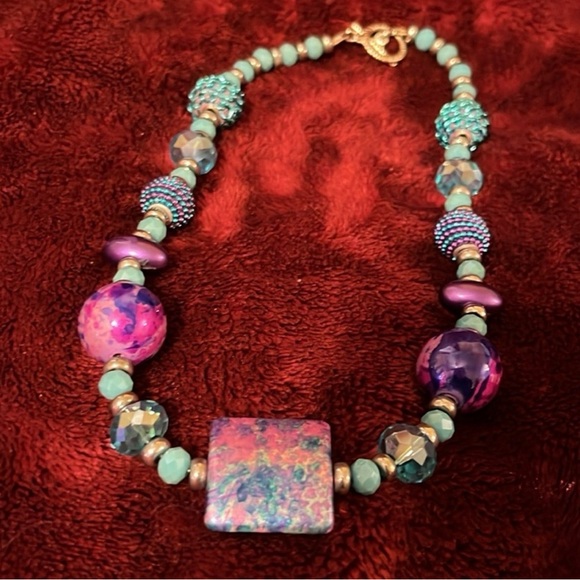 Hand made 18” Colorful Beaded Necklace - Picture 4 of 4